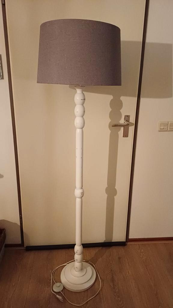 Mooie Staande Schemerlamp, Huis en Inrichting, Lampen | Vloerlampen, Zo goed als nieuw, 150 tot 200 cm, Hout, Stof, Ophalen