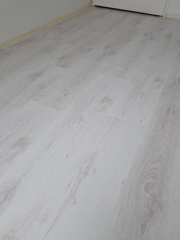 Mooie Laminaatvloer - Zo goed als nieuw! beschikbaar voor biedingen