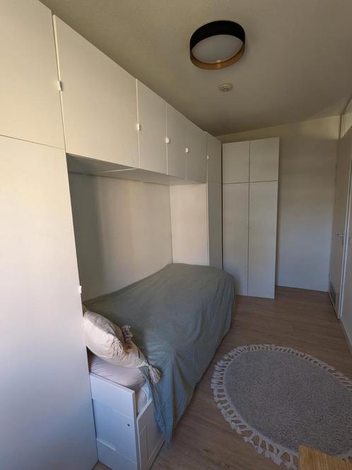 IKEA PLATSA Hanging Closets + Bed, Huis en Inrichting, Kasten | Kledingkasten, Zo goed als nieuw, 200 cm of meer, 200 cm of meer