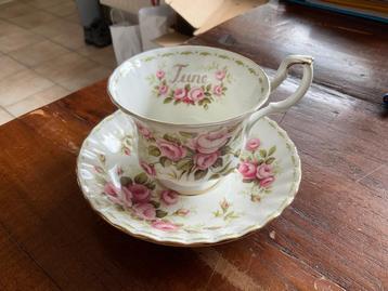Royal Albert Flowers of the Month June Roses beschikbaar voor biedingen