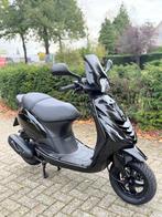 Piaggio Zip E4 2021 45km brom black on black scooter, Zip, Meevaltrading@gmail.com, Ophalen of Verzenden, Zo goed als nieuw