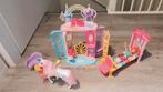 Barbie Dreamtopia kasteel, barbie en eenhoorn, Ophalen of Verzenden, Zo goed als nieuw