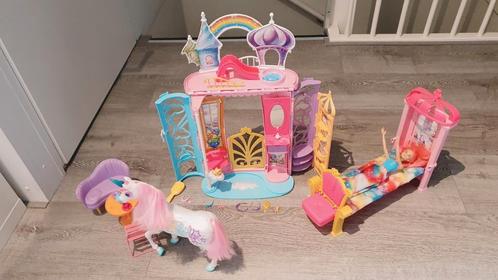 Barbie Dreamtopia kasteel, barbie en eenhoorn, Kinderen en Baby's, Speelgoed | My Little Pony, Zo goed als nieuw, Ophalen of Verzenden