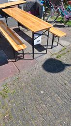 2 tafel sets met ieder 2 bankjes, Ophalen, Zo goed als nieuw