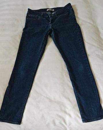 Levi's 711 beschikbaar voor biedingen