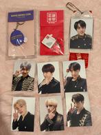 BTS official love yourself sowoozoo merch keychain photocard, Verzamelen, Muziek, Artiesten en Beroemdheden, Ophalen of Verzenden