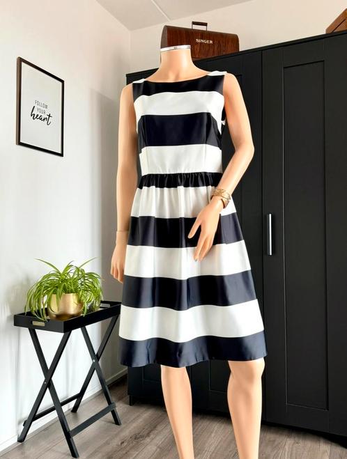 STEPS jurk maat 36 - zwart - wit - strepen, Kleding | Dames, Jurken, Zo goed als nieuw, Maat 36 (S), Zwart, Knielengte, Ophalen of Verzenden