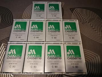 10X AudioMagnetics C90 en Headcleaner uit 1970-1972 beschikbaar voor biedingen