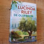 De olijfboom Lucinda Riley, Lucinda Riley, Ophalen of Verzenden, Zo goed als nieuw, Nederland