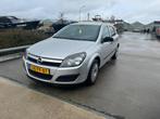 Opel Astra 1.6 Essentia APK GEKEURD, Voorwielaandrijving, Gebruikt, Zwart, 4 cilinders