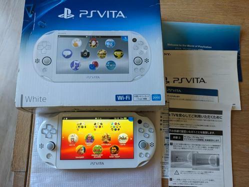 Ps vita White PCH 2000 Japan model  (Jailbreak), Spelcomputers en Games, Spelcomputers | Sony PlayStation Vita, Zo goed als nieuw