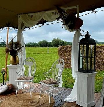 Bruiloft boog / backdrop met witte lange doek beschikbaar voor biedingen