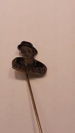 Stiefbeen Speldje, Ophalen of Verzenden, Gebruikt, Figuurtje, Speldje of Pin