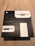 Apple Universal Dock (vintage), Ophalen of Verzenden, Gebruikt, Dock of Kabel