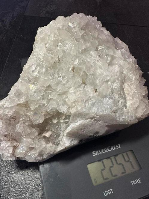 Anandalite iris kwarts ruwe edelsteen zeldzaam, Verzamelen, Mineralen en Fossielen, Mineraal, Ophalen