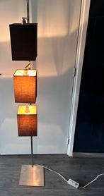 Stijlvolle Vloerlamp met 3 Kappen, Huis en Inrichting, Lampen | Vloerlampen, Ophalen, Gebruikt, Metaal, 150 tot 200 cm