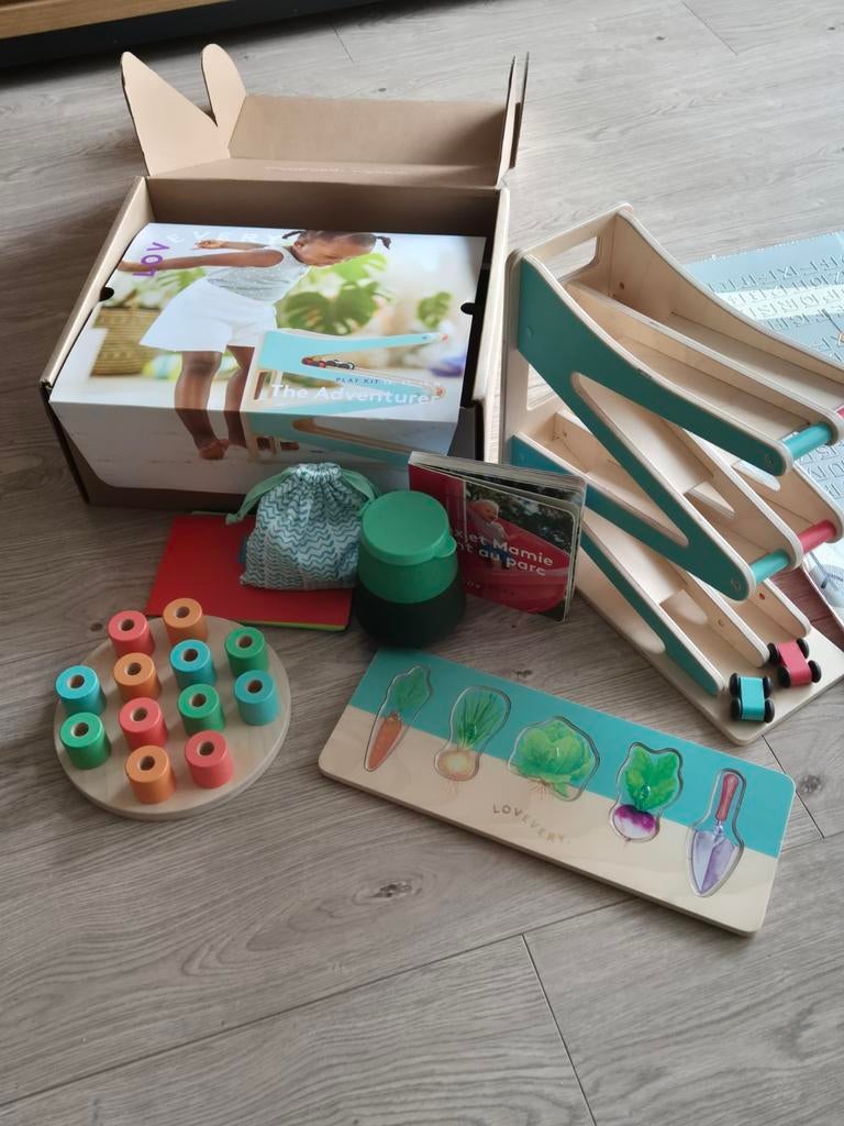 Lovevery the adventurer kit in French, Ophalen of Verzenden
