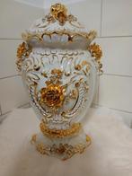 Mooie capodimonte porselein vaas/siervaas..40 cm hoog..gaaf, Antiek en Kunst, Ophalen of Verzenden