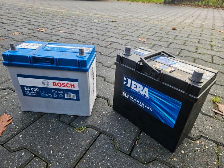 BOSCH S4 020 12V 45Ah 330A met garantie en nog een batterij, Auto-onderdelen, Accu's en Toebehoren, Gebruikt, Ophalen of Verzenden