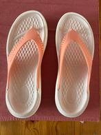 Crocs LiteRide teen slipper 38 rose wit nieuw!, Ophalen of Verzenden, Nieuw, Wit