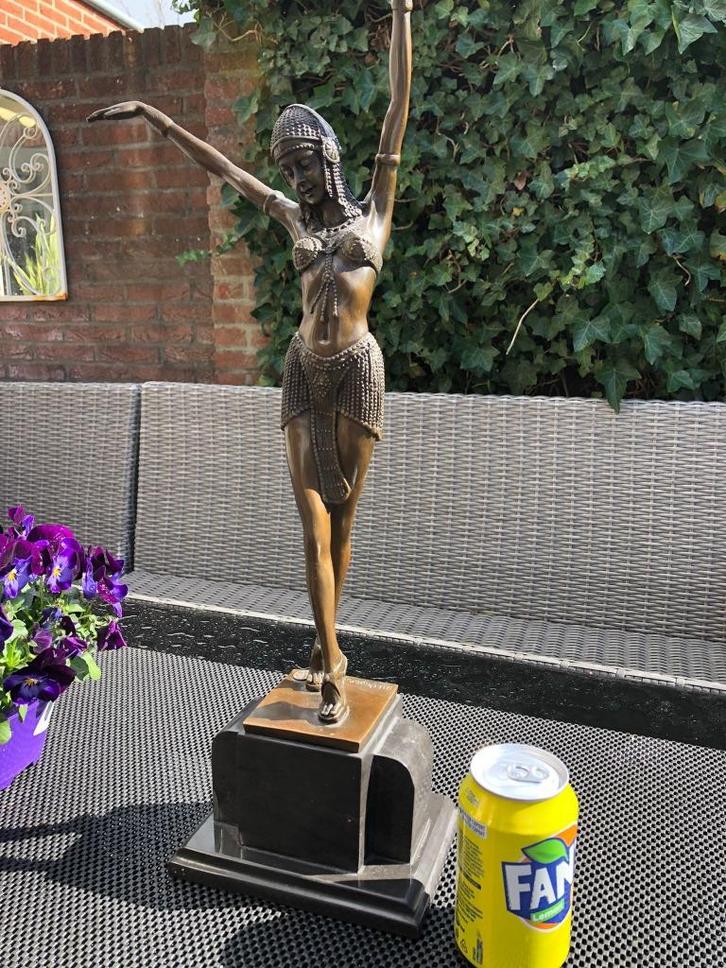 Bronzen elegant art van vrouw danseres 55 cm, Antiek en Kunst, Kunst | Beelden en Houtsnijwerken, Ophalen of Verzenden