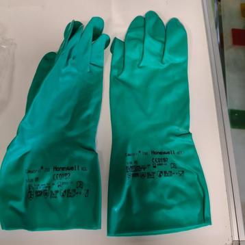 Beschermende Handschoenen Art 730 size 9 Camartil 10 stuks beschikbaar voor biedingen