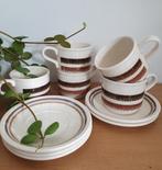 Vintage Kopjes en Schotels - Aardewerk, Gebruikt, Ophalen of Verzenden, Overige stijlen, Kop(pen) en/of Schotel(s)