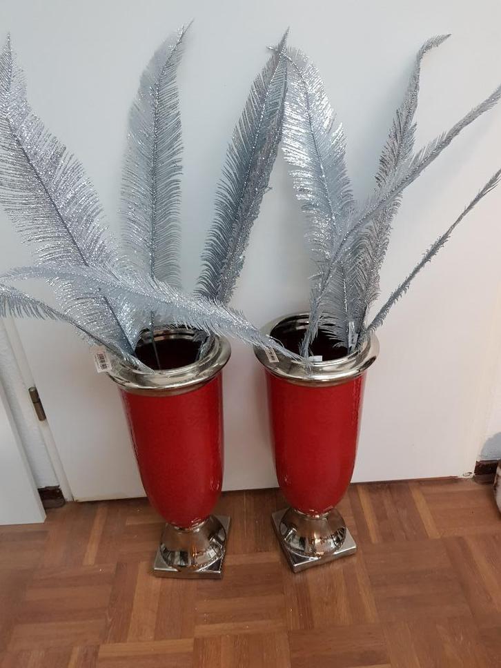 2 Richmond vazen, rood met zilver, hoogte 47 cm, Huis en Inrichting, Woonaccessoires | Vazen, Zo goed als nieuw, Rood, Minder dan 50 cm