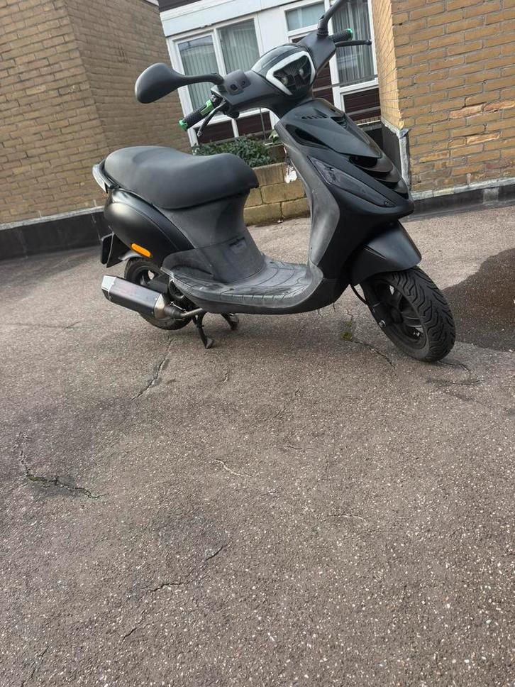 Piaggio Zip 4T 2015 snorscooter, Fietsen en Brommers, Scooters | Piaggio, Gebruikt, Zip, Maximaal 25 km/u, Benzine, Ophalen