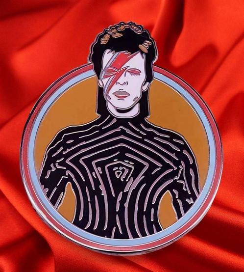 DAVID BOWIE : ZIGGY STARDUST Enamel Pin Broche, Verzamelen, Film en Tv, Nieuw, Verzenden