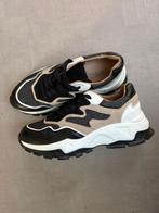 Zo goed als nieuwe sneakers dwars maat 37, Ophalen of Verzenden, Zo goed als nieuw, Zwart, Sneakers of Gympen