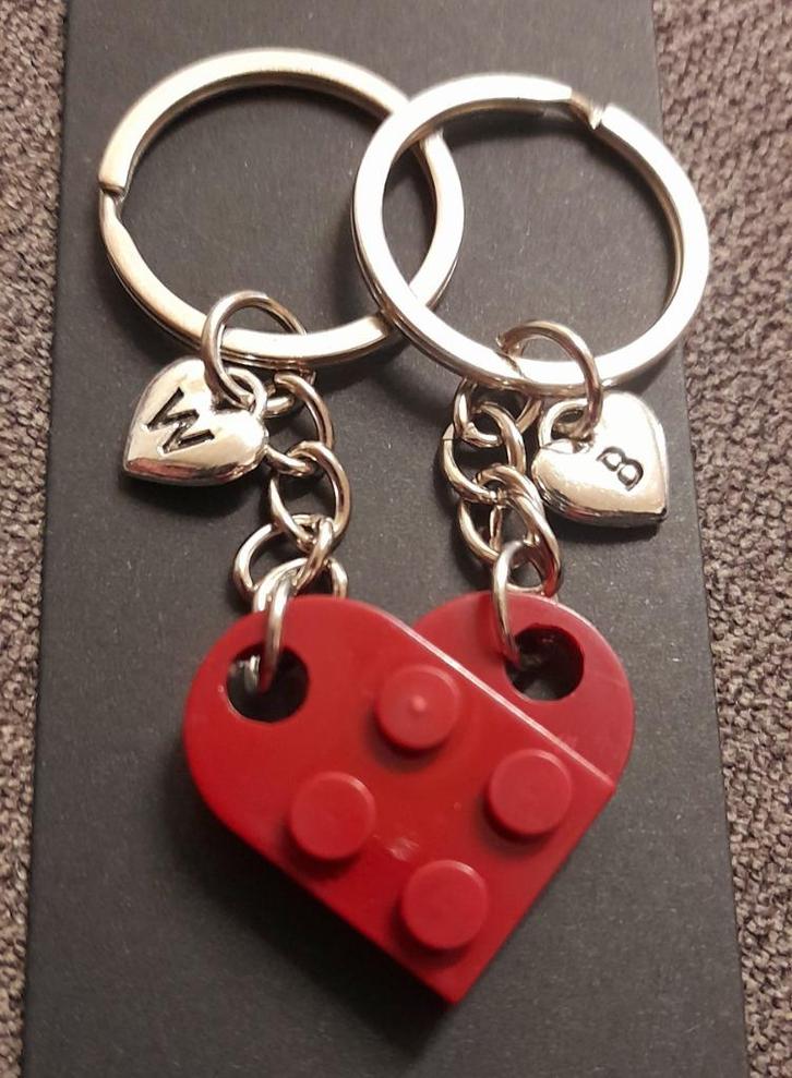 Gepersonaliseerd rood tweedelige harten sleutelhanger, Verzamelen, Sleutelhangers, Nieuw, Overige typen, Verzenden