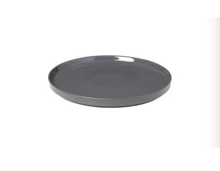 Blomus Pilar donkergrijs bord (20 cm) 2 stuks, Huis en Inrichting, Keuken | Servies, Nieuw, Bord(en), Overige stijlen, Porselein