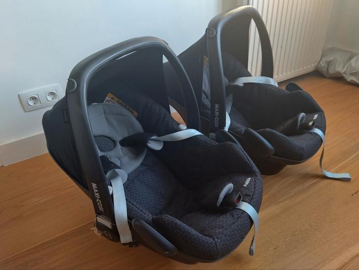 2 x Maxi Cosi groep 0 Pebble met Easybase isofix en spiegels, Kinderen en Baby's, Autostoeltjes, Zo goed als nieuw, Maxi-Cosi