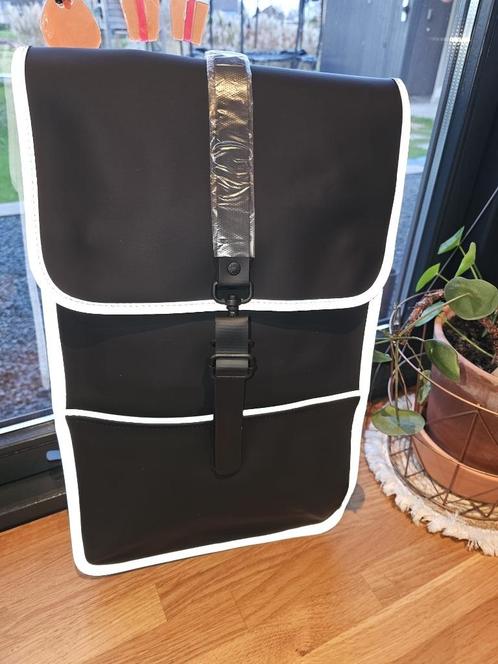 Rains laptoptas, rugzak waterdicht met reflectie 13 liter, Sieraden, Tassen en Uiterlijk, Tassen | Rugtassen, Nieuw, Overige merken