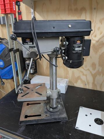 kolomboor beschikbaar voor biedingen