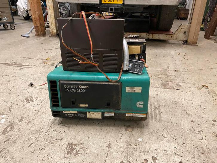 Aggregaat 110V - Cummins Onan RV QG 2800, Caravans en Kamperen, Camper-accessoires, Gebruikt, Ophalen of Verzenden