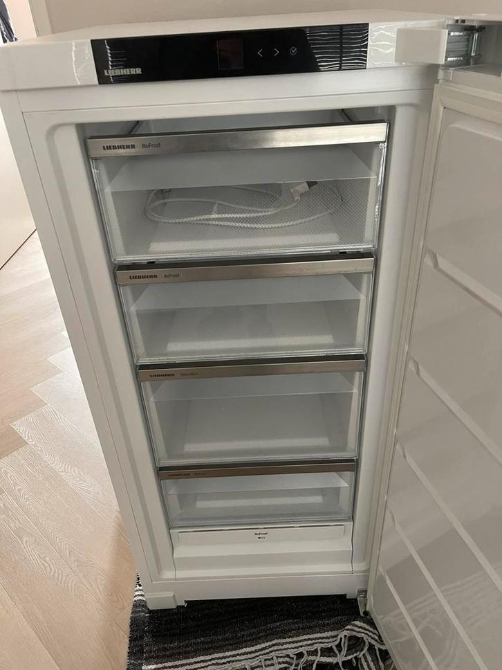 Liebherr Nofrost vrieskast A+++ ZGAN!, Witgoed en Apparatuur, Vriezers en Diepvrieskisten, Zo goed als nieuw, 160 cm of meer, 60 tot 90 cm