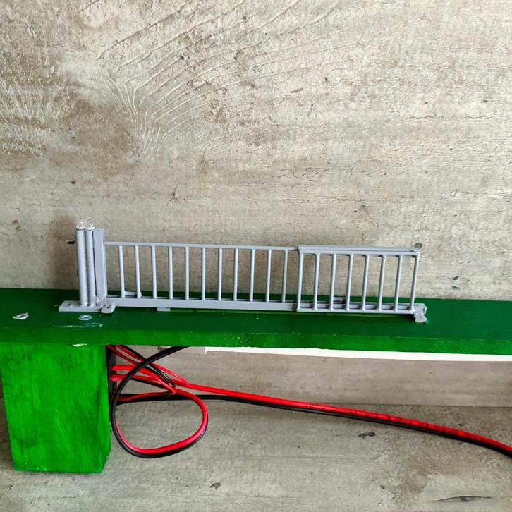 modeltrein Automatische schuifpoort “ 1 “ Art.30 E, Hobby en Vrije tijd, Modeltreinen | H0, Nieuw, Natuur, Gelijkstroom, Märklin