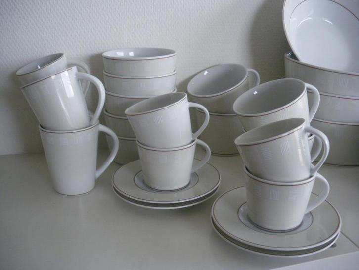 Sahara servies, Huis en Inrichting, Keuken | Servies, Zo goed als nieuw, Bord(en), Overige stijlen, Porselein, Ophalen of Verzenden