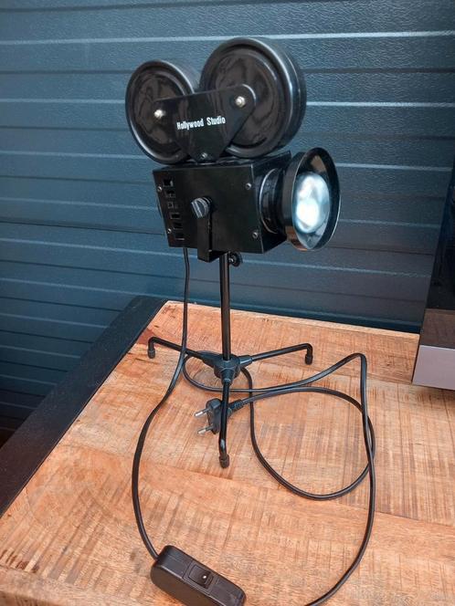 Hollywood studio film projector tafellamp vintage design., Huis en Inrichting, Lampen | Tafellampen, Zo goed als nieuw, Minder dan 50 cm