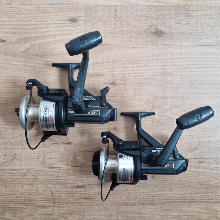 2x Shimano 4500 (A) Baitrunners., Watersport en Boten, Hengelsport | Karpervissen, Gebruikt, Molen, Ophalen