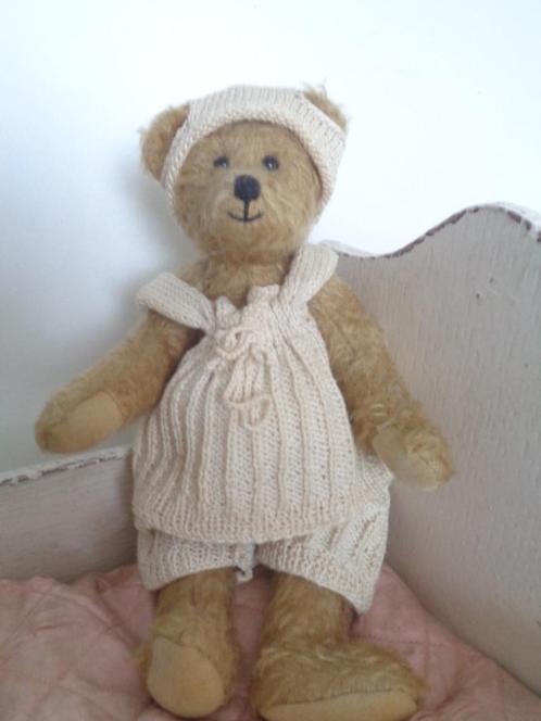 Schattige beren kleertjes... (Fotonr W473), Verzamelen, Beren en Cherished Teddies, Zo goed als nieuw, Stoffen beer, Overige merken