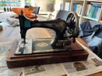 Antieke naaimachine, Antiek en Kunst, Ophalen of Verzenden
