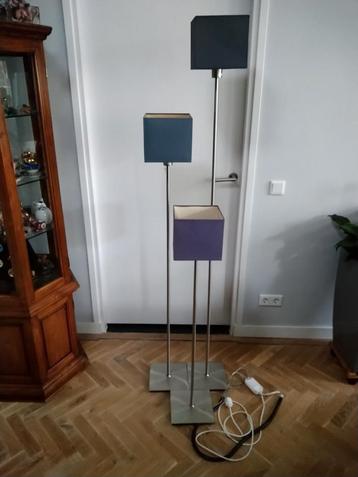 3x vloerlamp met voetdimmer beschikbaar voor biedingen