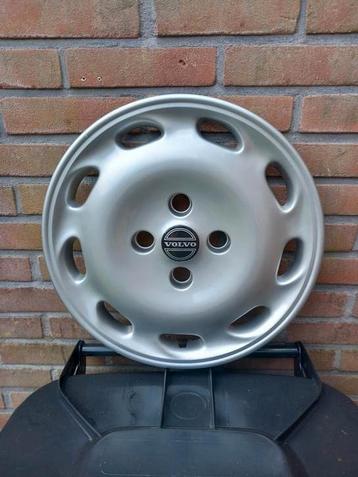 Volvo wieldop 15 inch beschikbaar voor biedingen