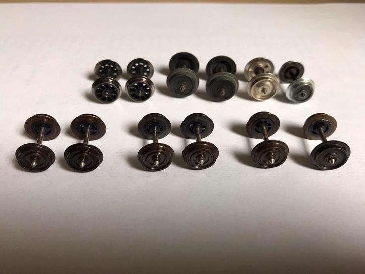 Te koop: 12 paar H0 wielen zie foto’s., Hobby en Vrije tijd, Modeltreinen | H0, Gebruikt, Wagon, Gelijkstroom of Wisselstroom