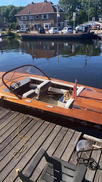 Uniek speedboot ( hiswa 1964 intro Nederlandse Boesch) beschikbaar voor biedingen