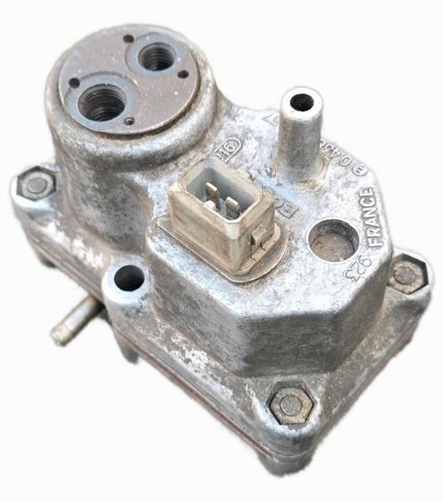 NOG MAAR 1 TE KOOP Bosch 0438140057  Mercedes A1100700262, Auto-onderdelen, Brandstofsystemen, Mercedes-Benz, Gebruikt, Ophalen of Verzenden