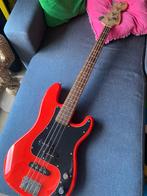 Squier affinity p bas gitaar rood, Muziek en Instrumenten, Ophalen, Zo goed als nieuw